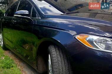 Седан Ford Fusion 2014 в 