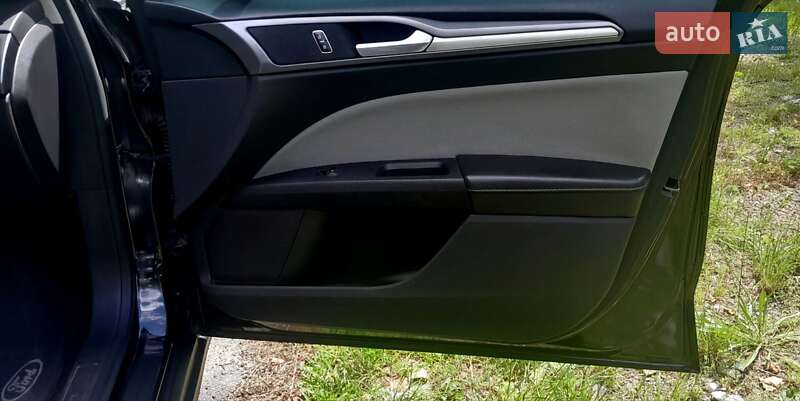 Седан Ford Fusion 2014 в Києві