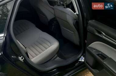 Седан Ford Fusion 2014 в 