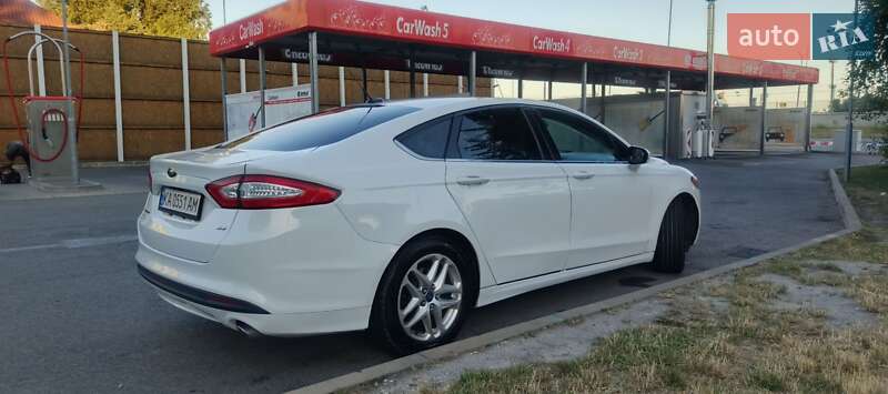 Седан Ford Fusion 2015 в Чернігові