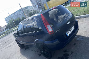 Хэтчбек Ford Fusion 2010 в 