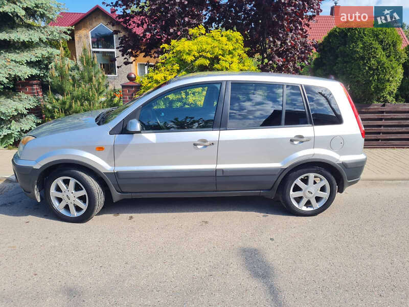 Хэтчбек Ford Fusion 2007 в Звягеле