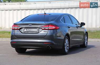 Седан Ford Fusion 2016 в 