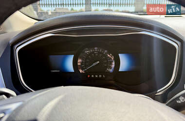 Седан Ford Fusion 2019 в 