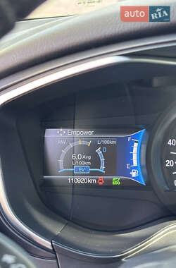 Седан Ford Fusion 2019 в 