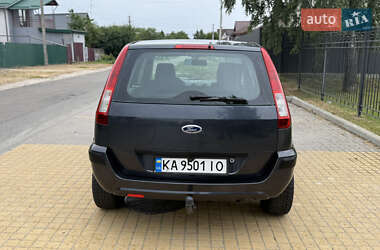 Хэтчбек Ford Fusion 2006 в 