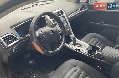Седан Ford Fusion 2014 в 