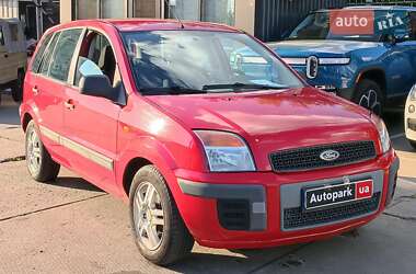 Хэтчбек Ford Fusion 2011 в 