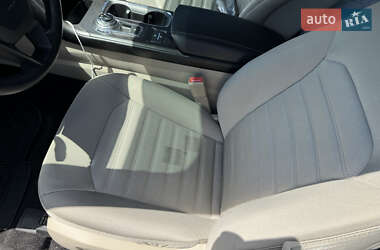 Седан Ford Fusion 2018 в 