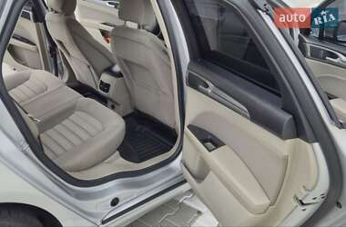 Седан Ford Fusion 2019 в 