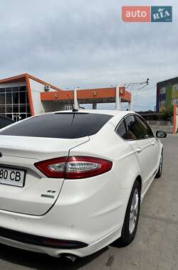 Седан Ford Fusion 2013 в Черновцах