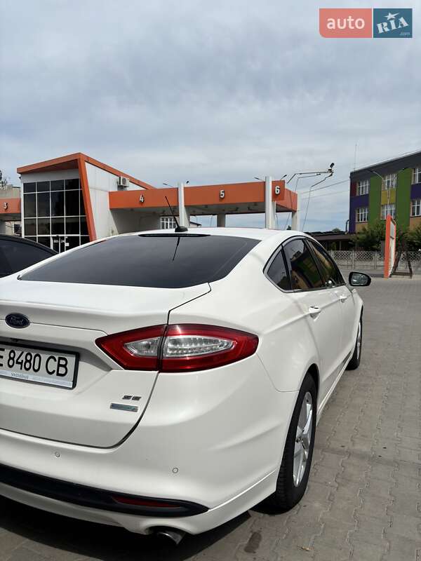 Седан Ford Fusion 2013 в Чернівцях