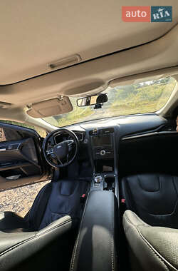 Седан Ford Fusion 2019 в 