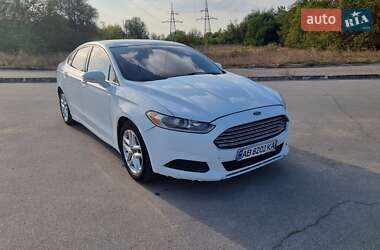 Седан Ford Fusion 2015 в 