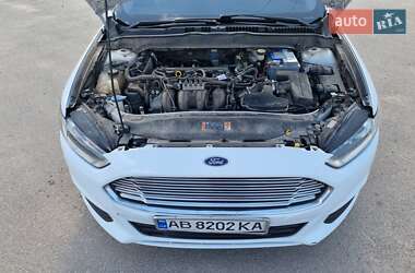 Седан Ford Fusion 2015 в 