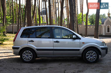 Хетчбек Ford Fusion 2008 в 