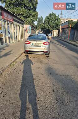 Седан Ford Fusion 2012 в 