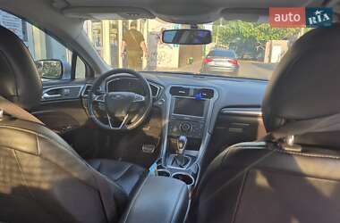 Седан Ford Fusion 2012 в 