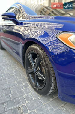 Седан Ford Fusion 2016 в 