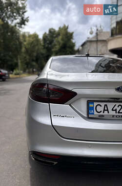 Седан Ford Fusion 2016 в 