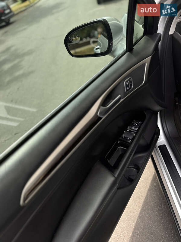 Седан Ford Fusion 2016 в Києві фото 18 Седан Ford Fusion 2016 в Києві