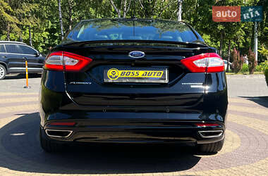 Седан Ford Fusion 2015 в 