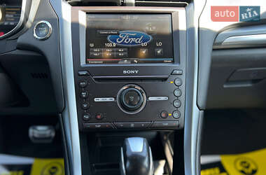 Седан Ford Fusion 2015 в 