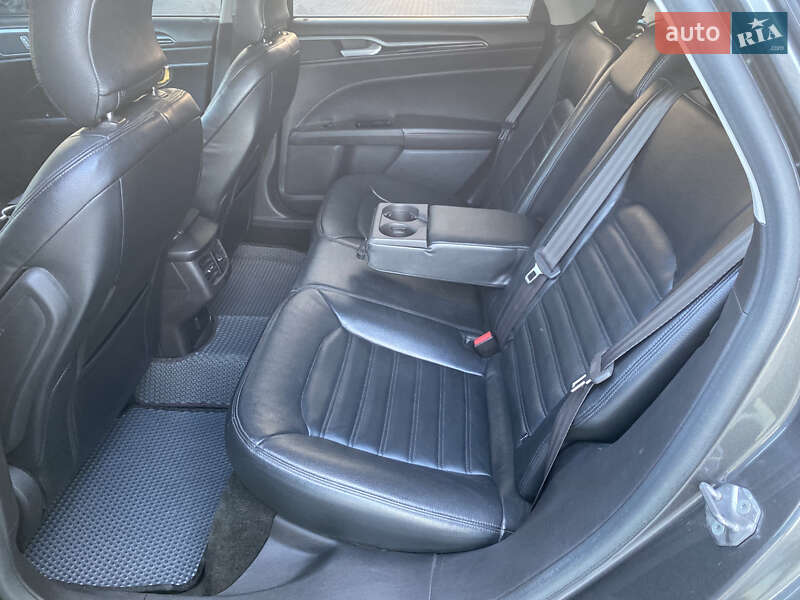 Седан Ford Fusion 2015 в Виннице