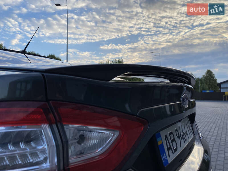 Седан Ford Fusion 2015 в Виннице
