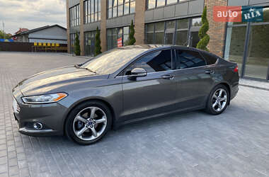Седан Ford Fusion 2015 в 