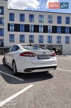 Седан Ford Fusion 2017 в 