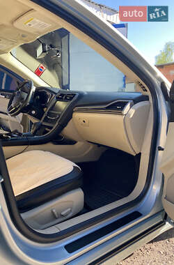 Седан Ford Fusion 2014 в 