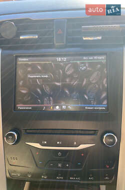 Седан Ford Fusion 2014 в 