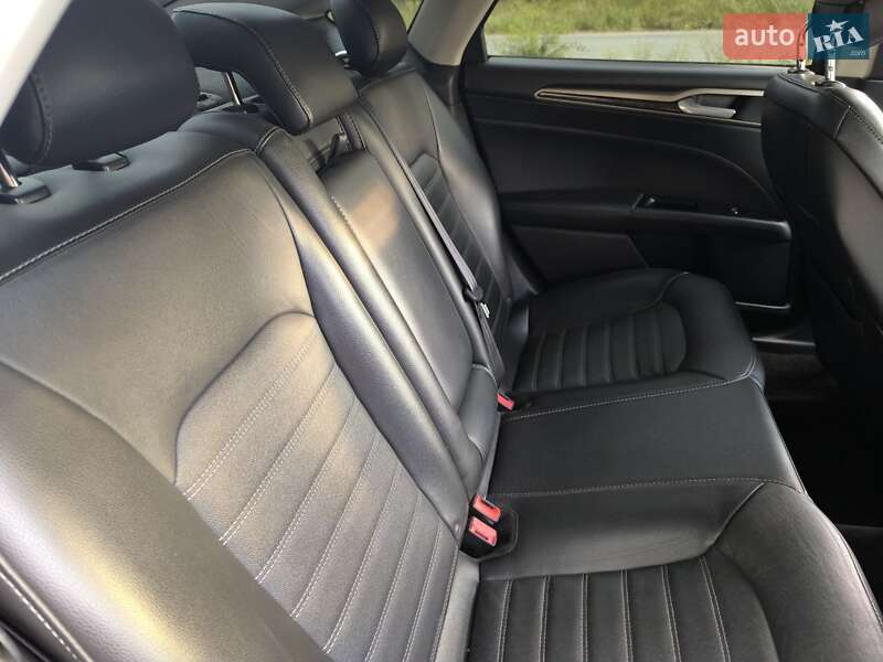 Седан Ford Fusion 2013 в Днепре