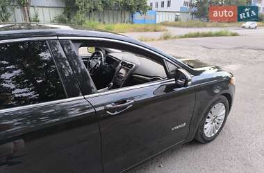 Седан Ford Fusion 2013 в 