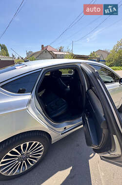 Седан Ford Fusion 2017 в 