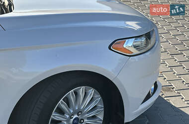 Седан Ford Fusion 2014 в 