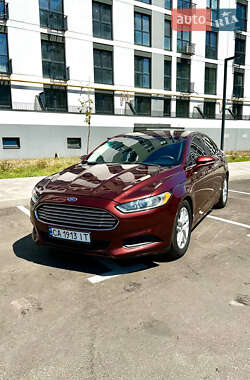 Седан Ford Fusion 2015 в 