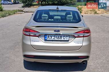 Седан Ford Fusion 2018 в 