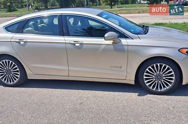 Седан Ford Fusion 2018 в 