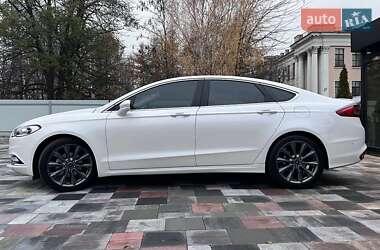 Седан Ford Fusion 2017 в 
