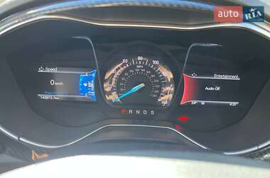 Седан Ford Fusion 2017 в 
