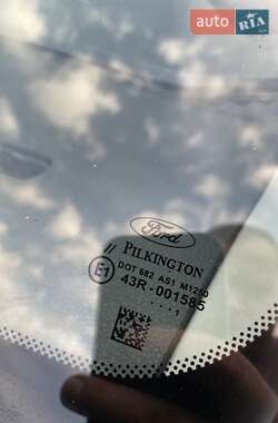 Хэтчбек Ford Fusion 2011 в 