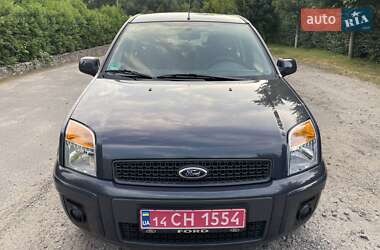Хэтчбек Ford Fusion 2011 в 