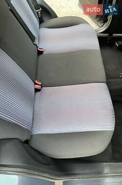 Хэтчбек Ford Fusion 2011 в 