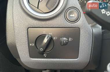 Хэтчбек Ford Fusion 2011 в 
