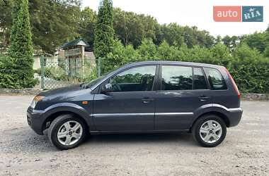 Хэтчбек Ford Fusion 2011 в 