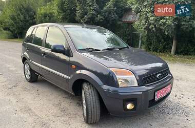 Хэтчбек Ford Fusion 2011 в 