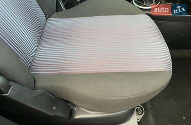 Хэтчбек Ford Fusion 2011 в 