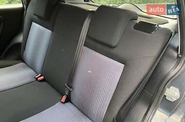 Хэтчбек Ford Fusion 2011 в 